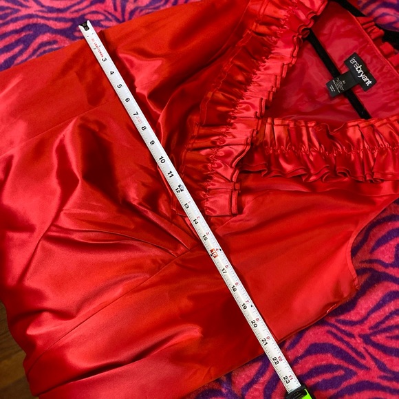 Red dress - Picture 11 of 13